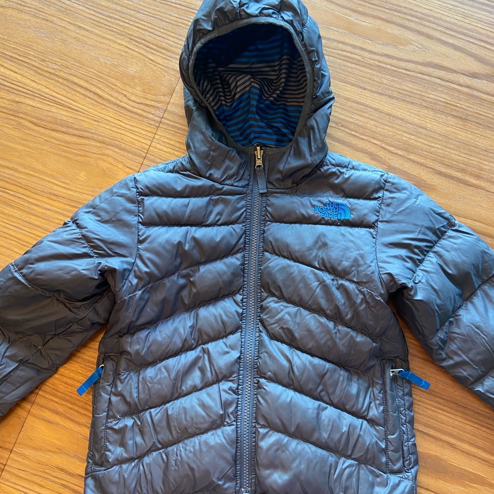 North Face Boys’ Coat size 6–reversible!